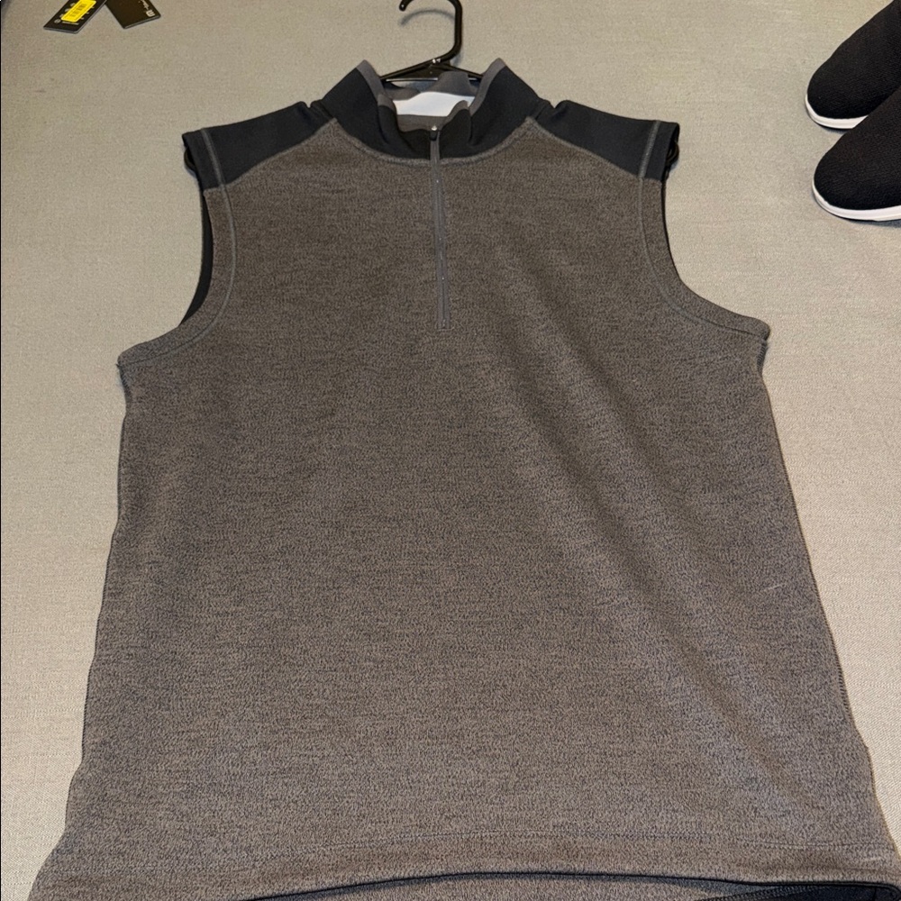 Nike Gray Sleeveless Quarter-Zip Vest